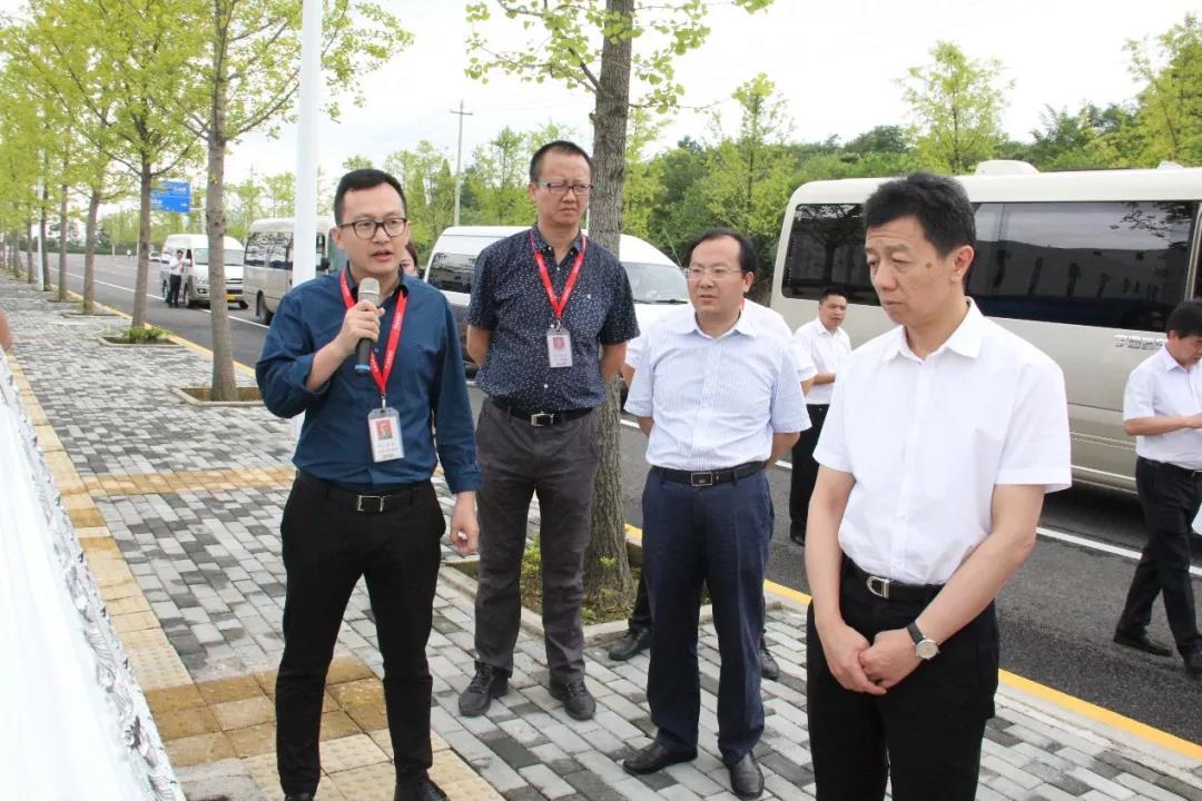贵阳市市长陈晏调研ag庄闲大健康医药产业园.jpg